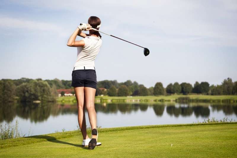Đánh golf có ích lợi gì cho sức khỏe
