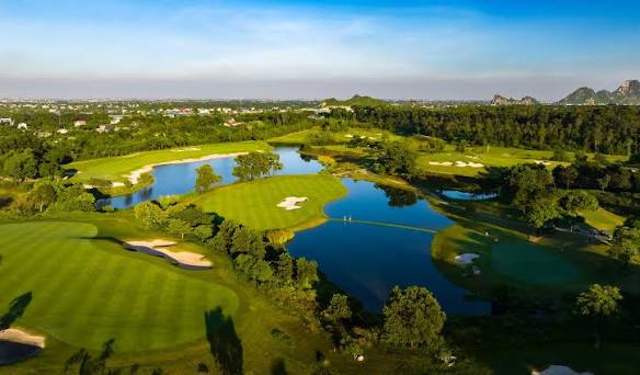 Sky Lake Resort & Golf Club