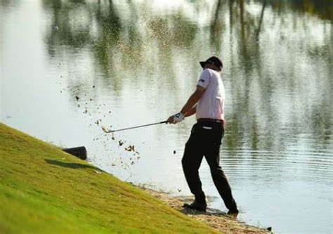 Luật Golf Trong Bẫy Nước, Bẫy Cát Chi Tiết Mà Golfer Nên Biết